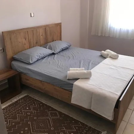 Daniska Cafe Bar & Apart דירה